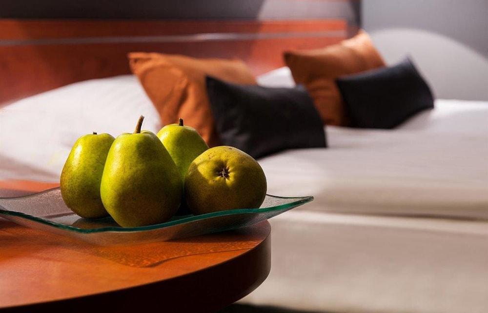 B&B Hotel Piotrków Trybunalski Εξωτερικό φωτογραφία